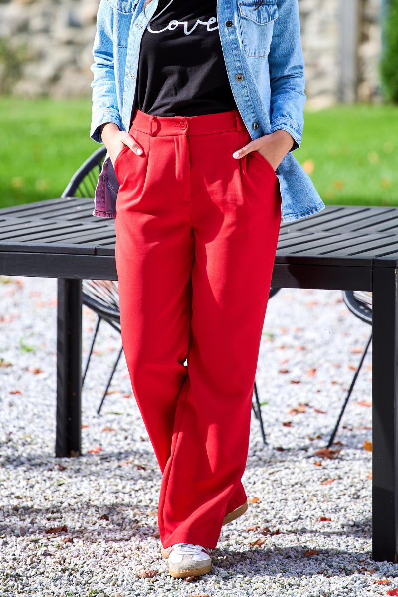 Pantalon a jambe large et a taille haute