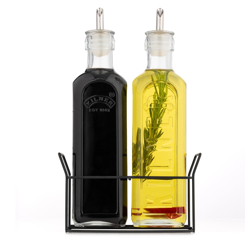 Set of 2 oil bottles