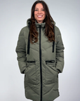 Manteau long avec capuche ajustable