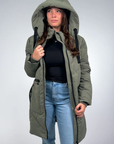 Manteau long avec capuche ajustable